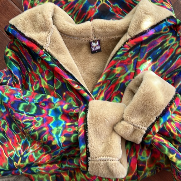 Colorful Feed a Hippie Coat - Picture 7 of 7